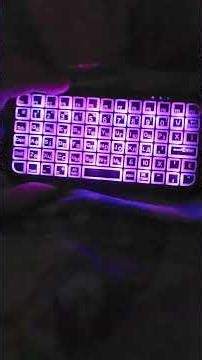 Дивится який у мене елавіатура для телефону ‪@Emily_Koteyka‬ не забудьте подписатся