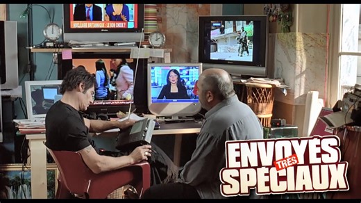 Reportage bidonné 4/4 - 6ème extrait du film Envoyés très spéciaux (2009) "Pour un bon reportage, il faut une bonne histoire" Extrait également disponible sur Youtube : https://www.youtube.com/watch?v=It5SWV2kKC0 Lien playlist d'extraits du film : https://www.facebook.com/watch/61579407093479/1475860020177992 Voici un court réusmé du film : Comédie de Frédéric Auburtin avec Gérard Lanvin, Gérard Jugnot, Omar Sy. Ayant perdu leur allocation pour aller couvrir la guerre en Irak, un journaliste et 