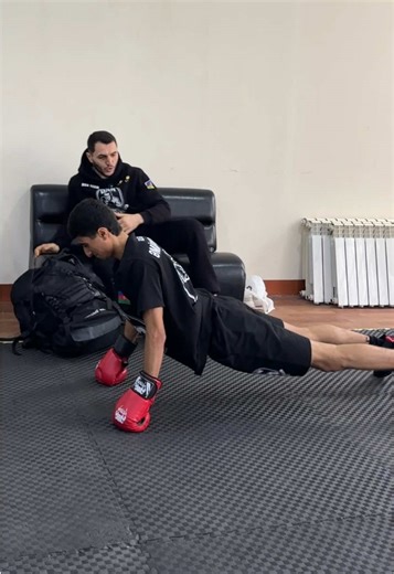 Məşqlə bağlı 994507013388 #boks #keşfet | boxing with weights