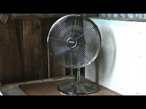 Smashing a Heller RDF30 Desk Fan