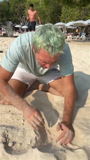 Stranger things sounds under the beach 🏝️ #funny