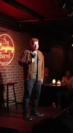 Comedian avoids thrown object #funny#standupcomedy
