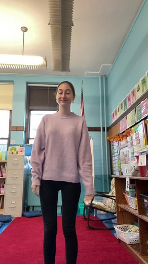 Have you tired any of these classroom hacks? #classroomhacks #classroommanagement #IntuitTouchdownDance #firstyearteacher #classroomrewards #teacher