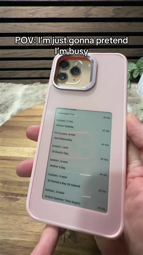 A phone case that allows you to change the background image anytime, with a new design everyday! #phonecase #smartphonecase #tiktokmademebuyit #nfcphonecase #nfc