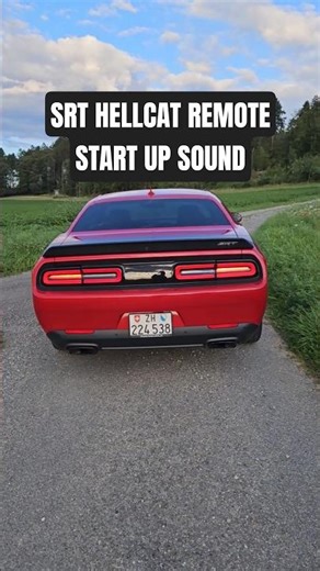 2015 Dodge Challenger SRT Hellcat Remote Start Up Sound #catchingcars #v8 #hellcat #shortvideo #srt