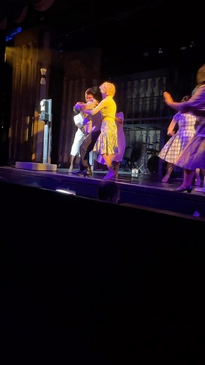 Elvis’s screaming fans or pick-me girls…still don’t know the difference #elvisatda #elvis #elvisamusicalrevolution #pickmegirl #musicaltheatre #musicaltheater #lancaster #lancasterpa #discoverlancaster | Dutch Apple Dinner Theatre