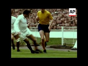 NEWS IN COLOUR: - THE CUP FINAL - WEST BROMWICH ALBION v EVERTON