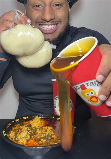 Trying Fufu & Egusi & A Huge Bucket of @Dave’s Hot Chicken Honey for the first time! #fufuandegusi #daveshotchicken #honey #mukbang #fyp