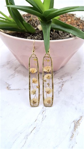 Handmade Dry Pressed Flower Resin Earrings, Flower Drop Earring, Handcraft Statement Baby Breath Floral Jewelry - Etsy