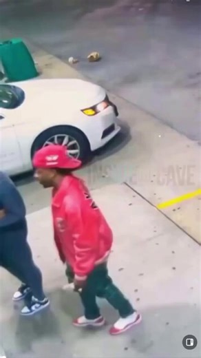 Quick Story: Similar scenario happened to me. I was in Shreve Memorial Library on Pines Rd almost a decade ago. I was making some copies of something to send off to my boss when I was working at the Louisiana State Building. As I was making my way out of the library there was a girl who was walking ahead of me who was on her phone. As she was getting off if it she abruptly stopped in a provocative manner where she lifted her left foot and put it back down to make her booty jiggle in these leggin