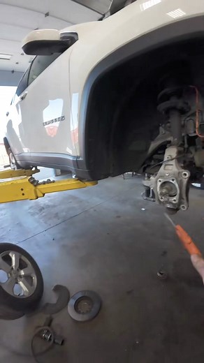 POV of replacing a wheel bearing on 2018 Jeep Compass #mechanic #mechanicsoftiktok #Tech #fyp #snapon #matcotools #cars #automotive #automotivetechnician #pov #jeep #jeepcompass #wheelbearing #wheel #brakes #dodge #chrysler | Lewis Carpentry | Facebook
