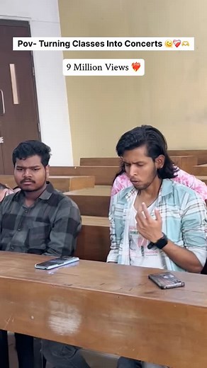 42K views · 68K reactions | College Ka Singer is Back❤️‍啕凉﫶 Doston Or Teachers Dono Ko Gaane pasand aagye hain爛❤️‍啕 Aaplogo ko aaya pasand?? Follow kr lo guys @satyamanandmusic ARSD College, Delhi University . . . #uskahibana #uskahibanana #arijitsingh #1920evilreturns #arsd #arsdcollege #delhiuniversity #singingvideo #collage #collegelife #trendingsong #delhi #indiansingers #reels #reelkarofeelkaro #bollywoodsongs #explorepage | Satyam Anand | Facebook