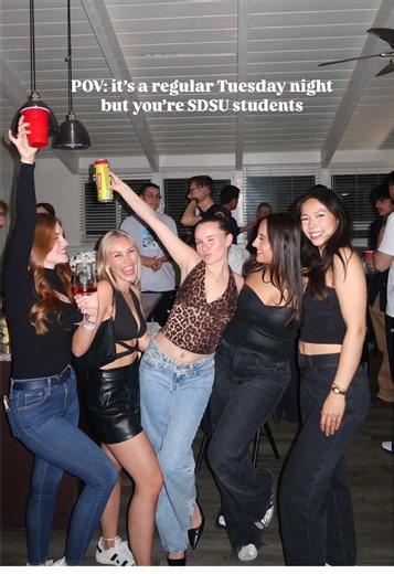 Noche de Estudiantes en San Diego: ¡Aventura en SDSU!