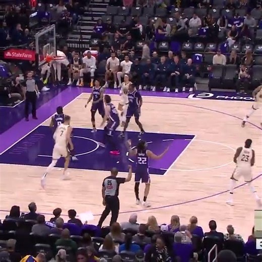 BREAKING: Steph Curry passes Tim Duncan for No. 19 on the NBA all-time scoring list.