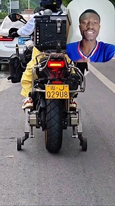 157K views · 3.1K reactions | Cette moto est parfaite pour les personnes de petite taille et surtout celles qui choisissent des modèles avec une selle haute. Elle est aussi idéale pour les débutants en quête de confort et de sécurité. ️ #viralreels #motos #confort | Santiago Khalifat Lomalisa | Facebook