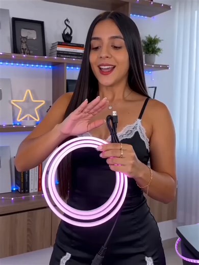 Tira LED 5050 RGB 5m Impermeable, 16 Colores 4 Modos de Iluminación, Control por Mando a Distancia y Conexión con Móvil, Luz Decorativa para Hogar, Fiesta y Exteriores ,Luz de ambiente para fiestas como el Día de los Muertos y la Navidad.