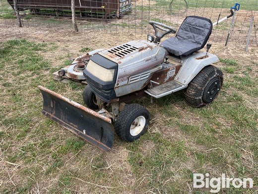Sears Signature 2000 Elite Garden Tractor w/ Blade | Other