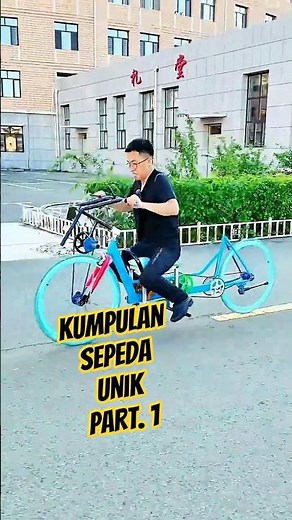 koleksi sepedanya bikin kocak.. 🤣