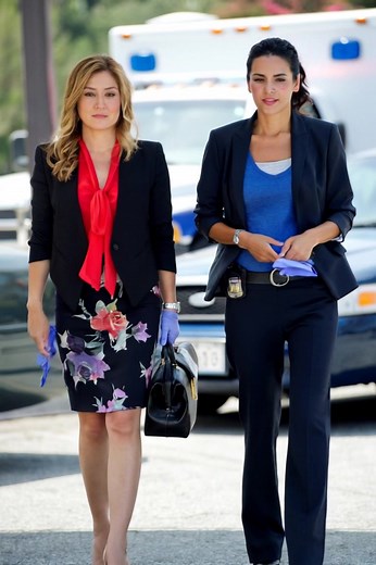 Family is Angie Harmon Related to Mark Harmon: The Truth Revealed Check the Comments👇👇👇 | Rizzoli & Isles/ NCIS Fans Forever