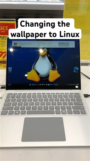 Changing the wallpaper to Linux. #pc #linux #windows