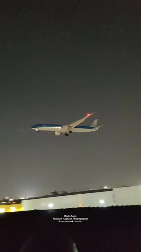 Aterrizaje del Boeing 787-10 de KLM en la CDMX