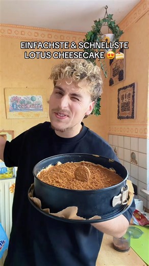 LOTUS CHEESECAKE CAKE TUTORIAL😍😂 #shorts