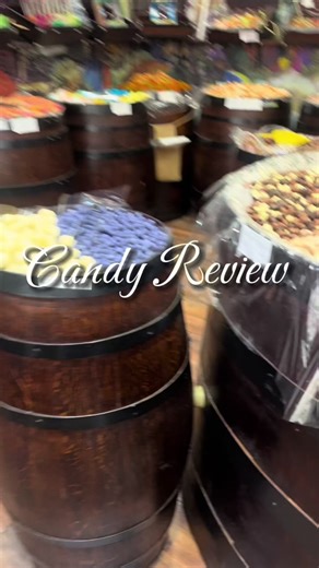 Have you seen all the Candy Lisa or Captain Candy stores in Europe? I’ve seen SO many that I finally decided to try it out #candy #candylisa #captaincandy #lollies #review #lol #fyp #viral