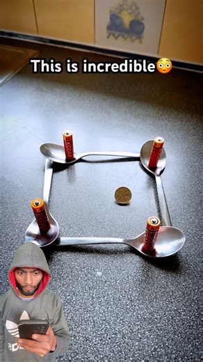 Cell Spoon Coin Magic Trick #savitech #new #trending