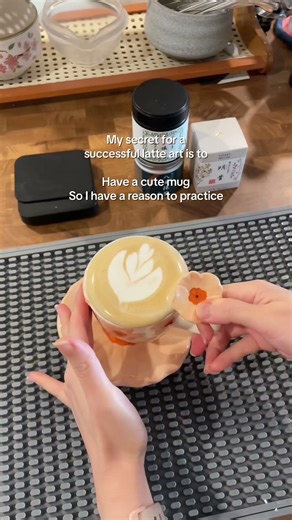 It’s all about cute mugs ok? #coffee #latteart