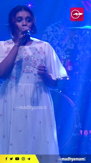 Moha mundiri.. | Sithara Krishnakumar watch full video on : https://youtu.be/z-XuZ93CbeU Madhyamam presents MOM ( Music Of Mindfulness ) Sithara Krishnakumar | Hareesh Shivaramakrishnan | Mentalist Aathi 2022 September 03 Deva Convention Centre, Varkkala | Madhyamam