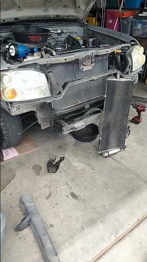 2003 Nissan frontier 2.4 a/c Condenser