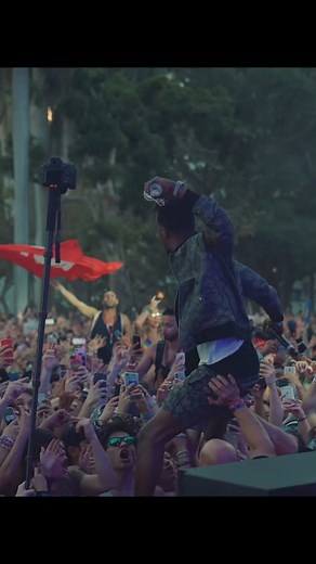 Hardwell - Spaceman (Original Mix) 💯🎧👈 Si te gusta la música electrónica, estás en el lugar indicado 💯🎧🔊🎶😁 #electronicmusic #dj #🎶 #masmusicaelectronica #hardwell