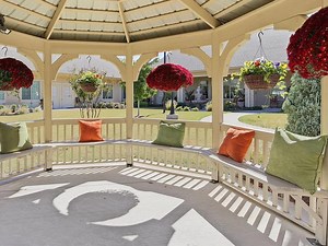 Senior Living in Tulsa, Oklahoma | Legend at Mingo Road | Legend Senior Living