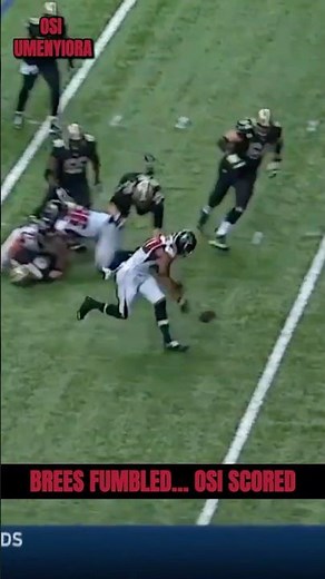 Osi Umenyiora Takes a Drew Brees Fumble Back for a TD!