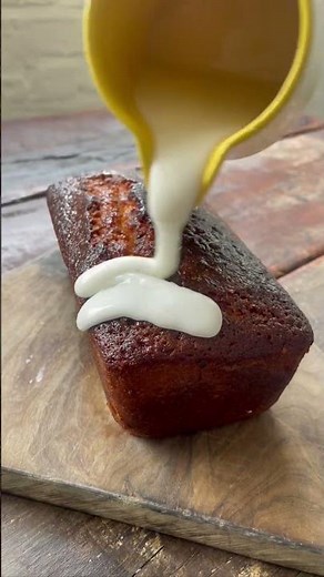 Frosted lemon & olive oil cake #recipe #citrus #lemon #cake #shorts #chef #bake #baking #food