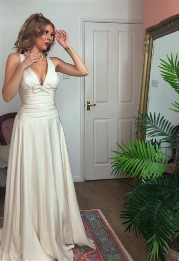 Stunning Vintage Wedding Dress Available Now