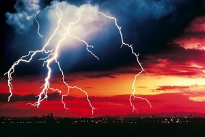 10 Myths About Lightning