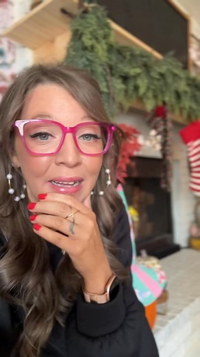 Imma stick with my faux Christmas Garlands. 😆🎄 Comment SHOP and i’ll send you the details!! #garlands #christmasgarland #cedargarland | Sweet Tea and Sprinkles