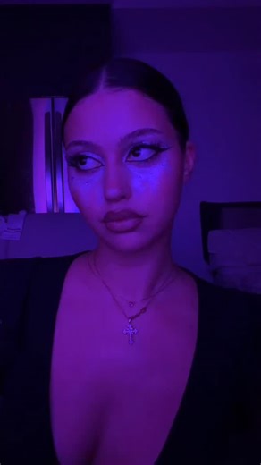 MALINA FAYE S. on Instagram: "U know I had to do this euphoria trend 💜 #euphoria #maddyperez #maddyperezmakeup #euphoriamakeup"