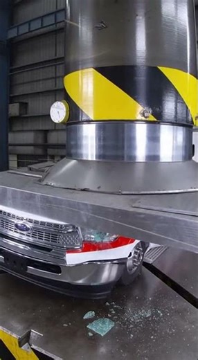 Under the hydraulic press 😱🔥