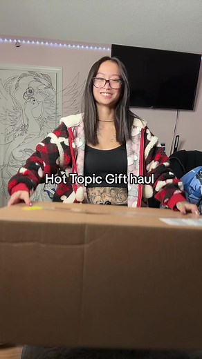 Hot Topic Gift Haul: Unbox Fun Trends