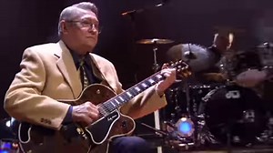 SCOTTY MOORE & ERIC CLAPTON " MYSTERY TRAIN " " A TRIBUTE TO THE KING " December 2004 London ABBEY ROAD STUDIOS #rockabillyitalia Scotty Moore's Website Eric Clapton | Rockabilly Italia