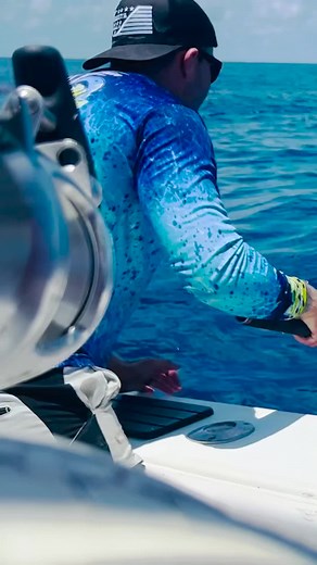 The emotions after years of work finally putting your “Dream Fish” in the boat 🤯 #Reel #fishing #MonstaFishin Out Cast Charters | Sharky Marquez