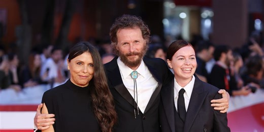 Jovanotti sul red carpet della Festa del Cinema di Roma con la moglie e figlia Teresa
