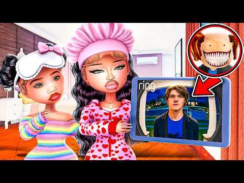 THE SMILING BACON SHOWED UP TO OUR HOUSE In LIFETOGETHER 🏡 RP | ROBLOX