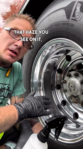 How do you use liquid metal polish to maintin a mirror finish on aluminum? Professor Piet gives us a great pro tip on how to use liquid metal polish correctly to both achieve a brilliant mirror finish as well as how do use the product effectively. #metalpolish #metalpolishing #metalfinishing #trucking #detailinglife Best metalpolishing products Metalpolishing paste Metalpolishing beginner Polishing metal Stages of Polishing metal Polishing metal hacks Polishing metal at home Metalpolishing resto