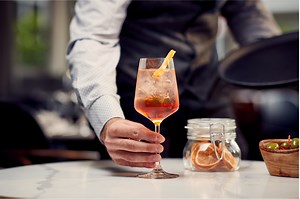 Drankjes doen? Deze tijdelijke hotspots in Amsterdam wil je nu nog bezoeken