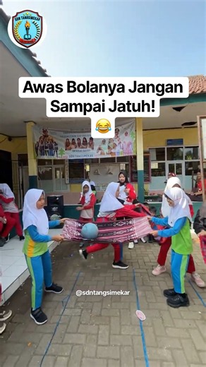 Awas Bolanya Jangan Sampai Jatuh! 😂 | Kelas 5 #shortsvideo