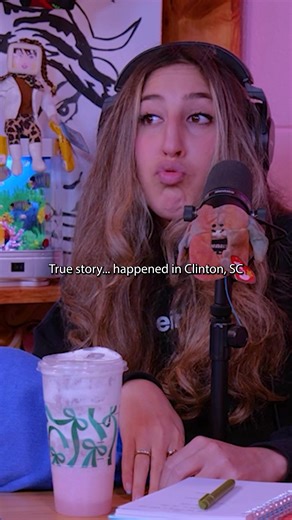 Facebook marketplace is wild!!!#theviralpodcast @Paige Ginn @Chelcie Lynn @Maggie✨