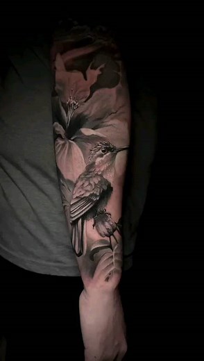 #tattoo por @manutattoo #blackandGray | INK Addiction Tattoo Shop